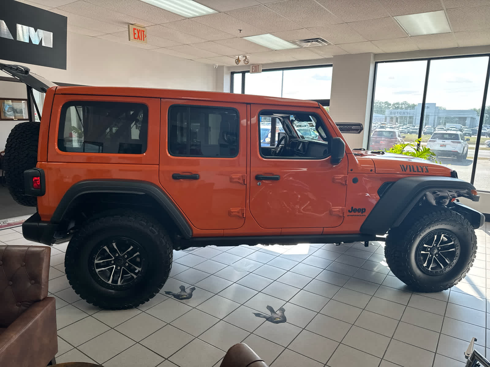 2025 Jeep Wrangler Willys photo 4