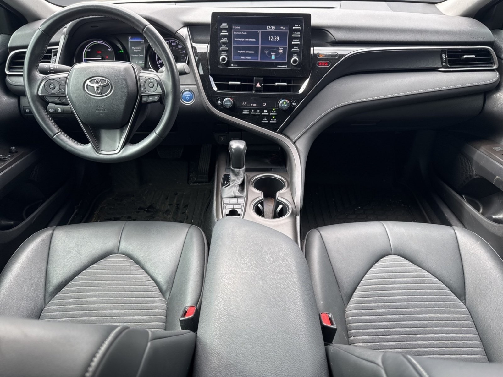 2022 Toyota Camry Hybrid photo 3