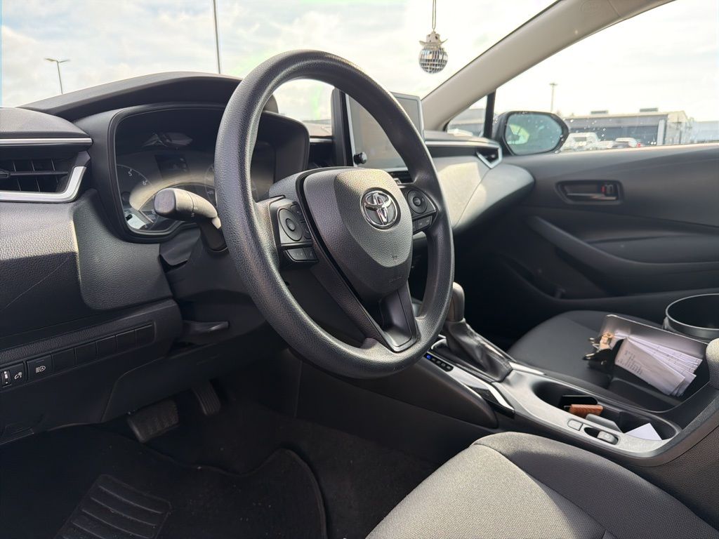 2024 Toyota Corolla LE photo 2