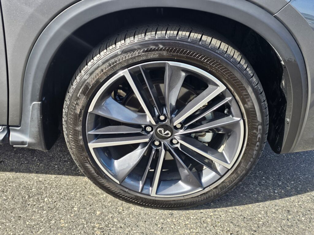 2023 Infiniti QX55 Luxe photo 9