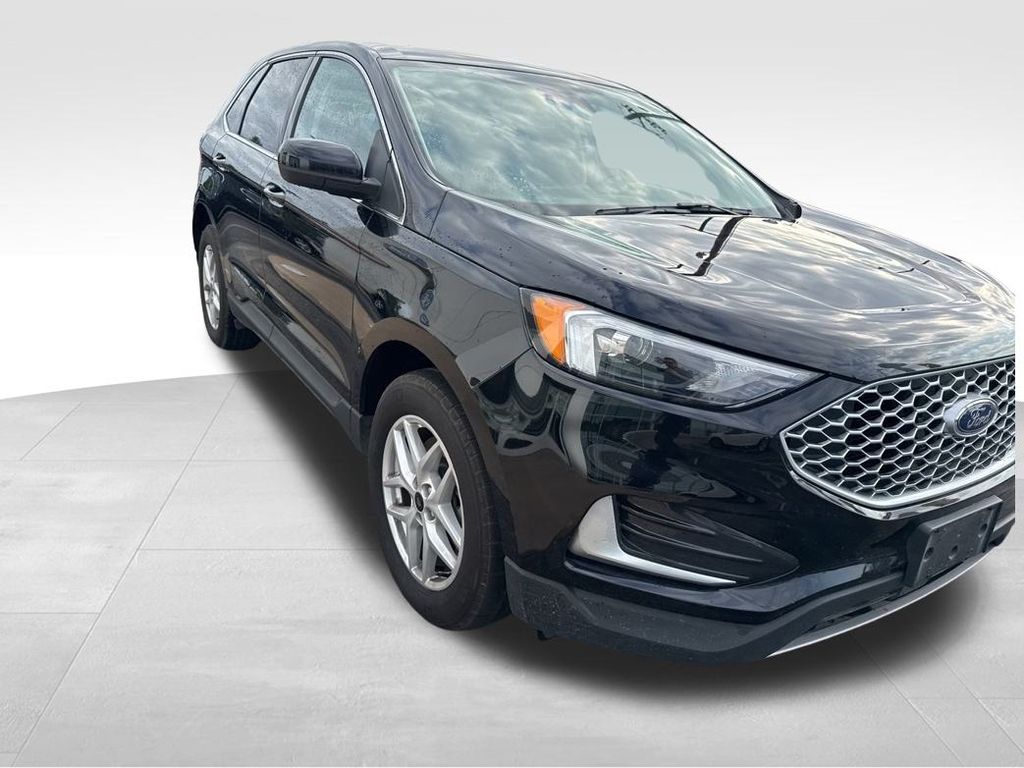 2024 Ford Edge SEL photo 6