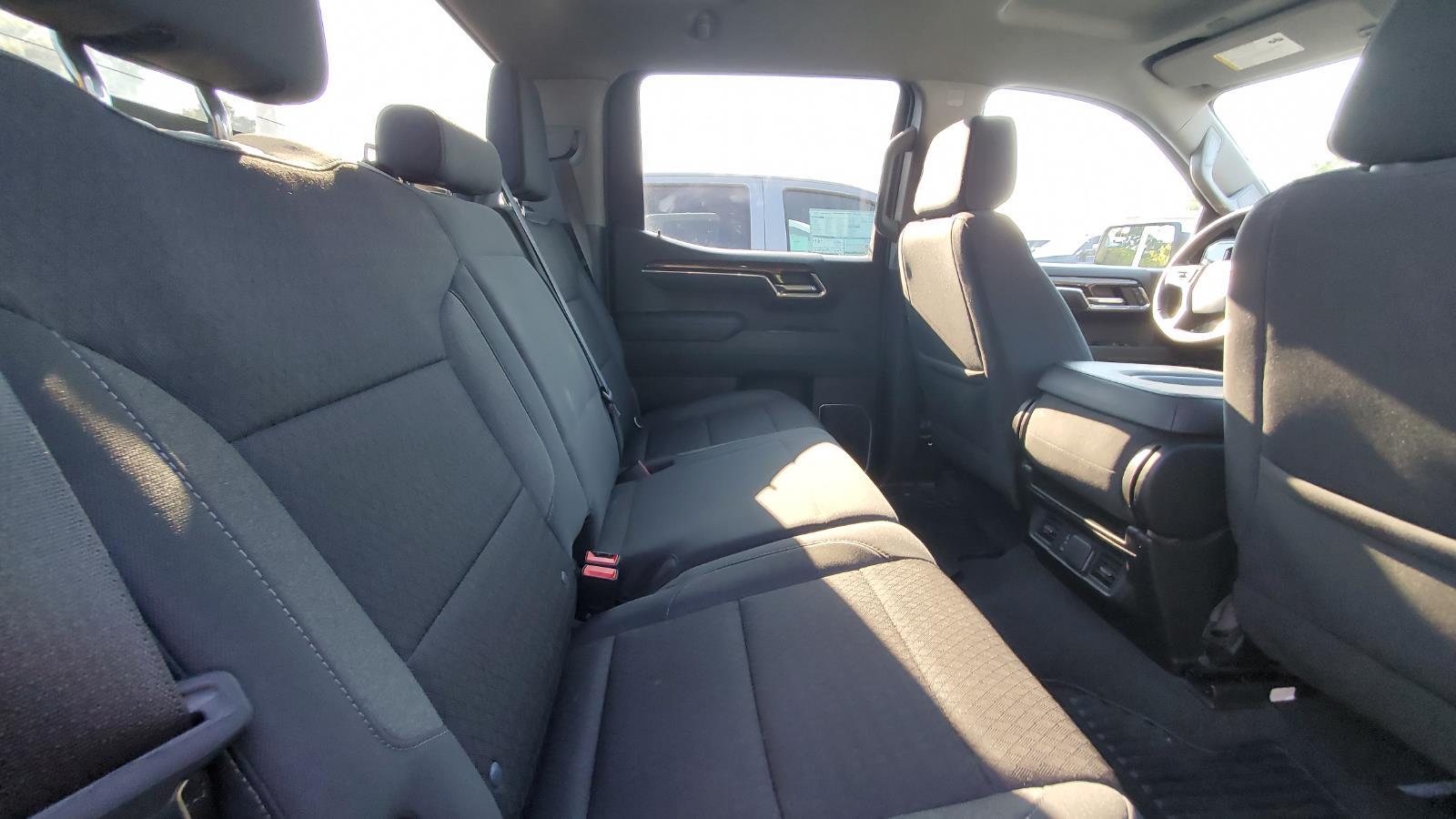 2023 Chevrolet Silverado 1500 LT photo 6