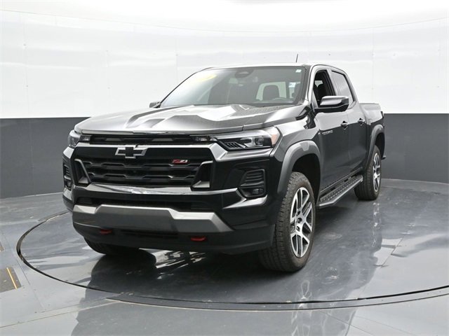 Used 2024 Chevrolet Colorado Z71 with VIN 1GCPTDEK8R1185185 for sale in Kansas City