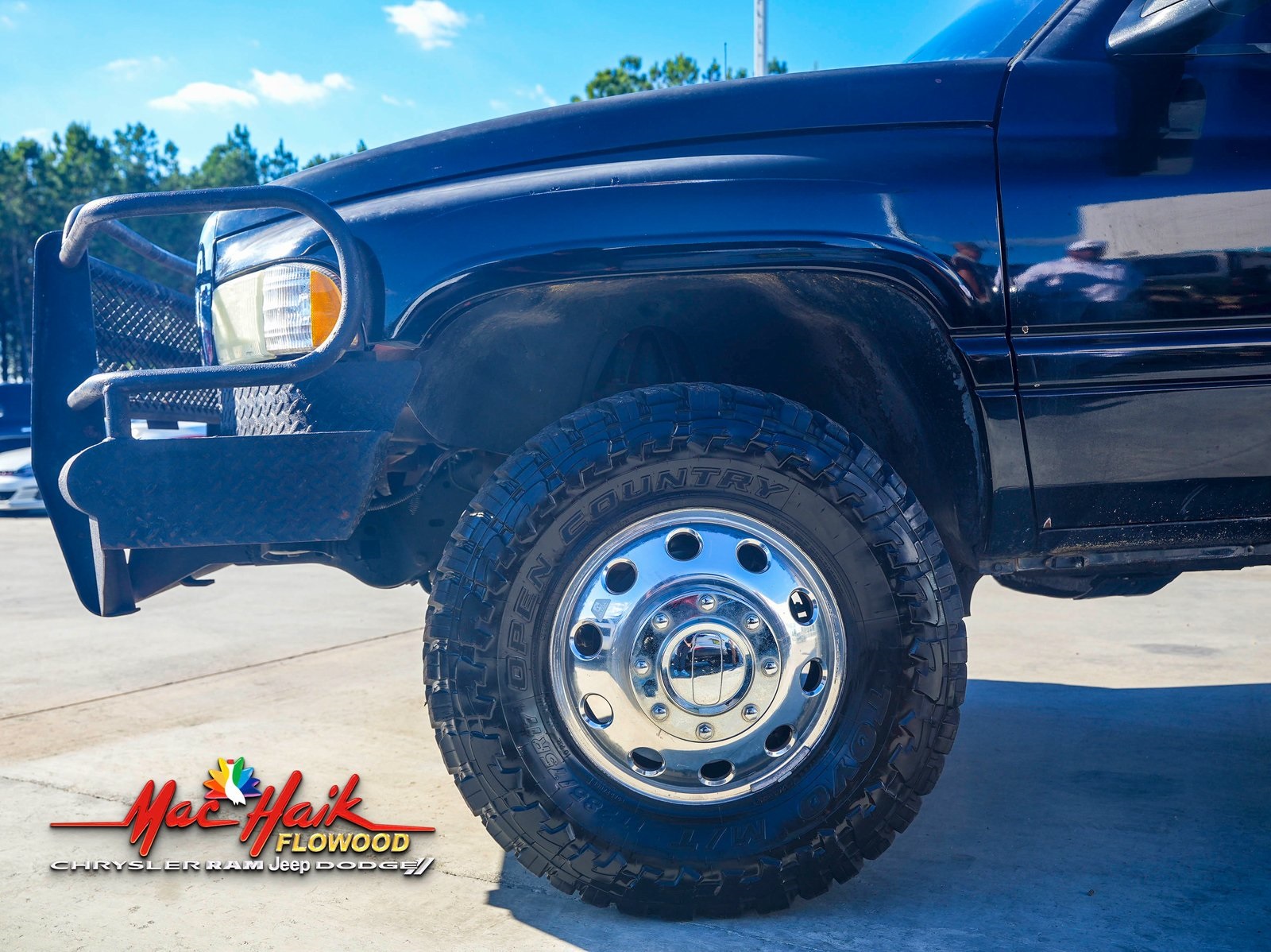 2001 Dodge Ram 3500 SLT photo 2