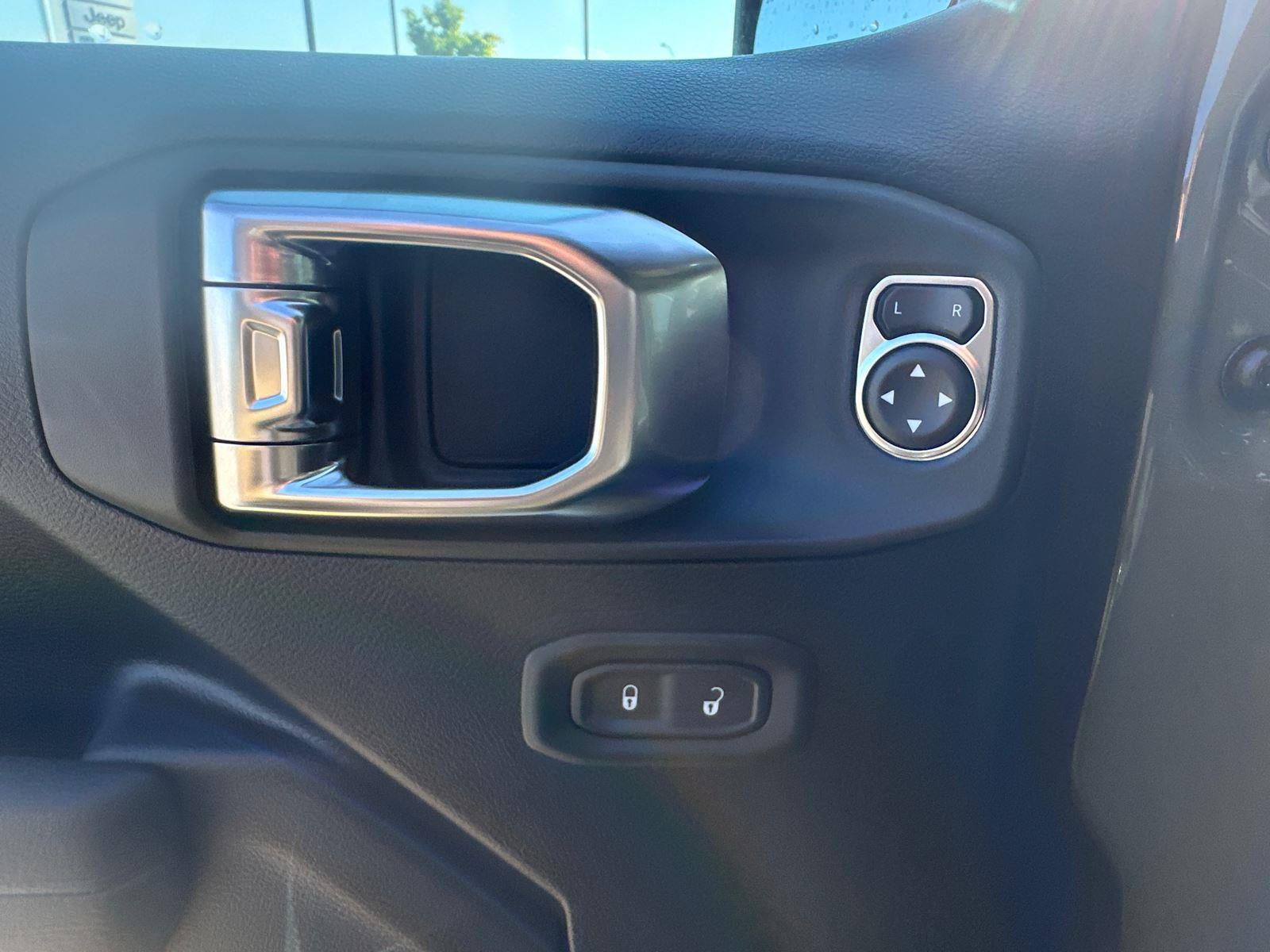2025 Jeep Gladiator Rubicon photo 10