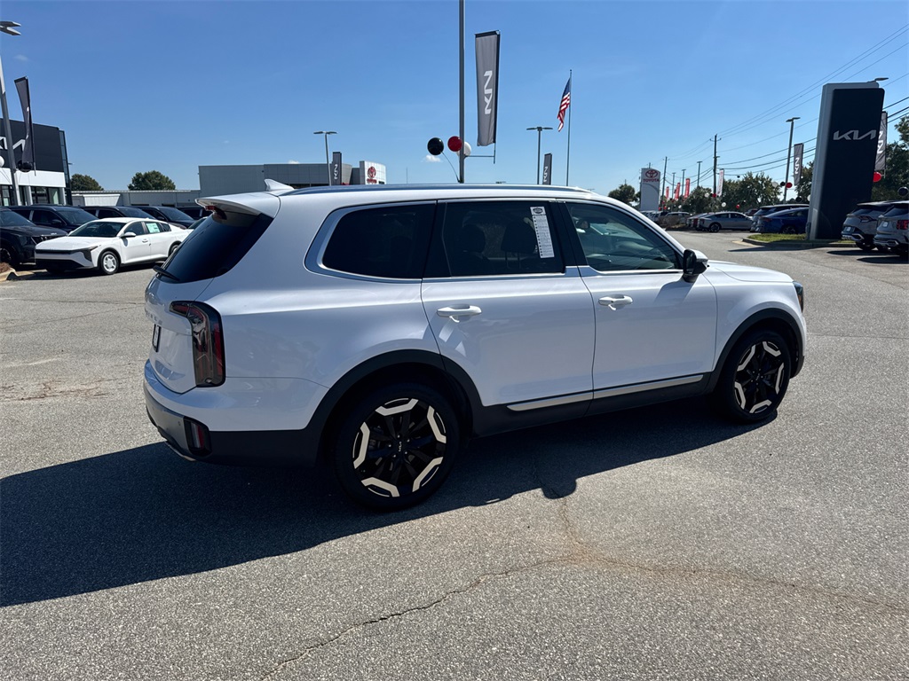 2023 Kia Telluride EX photo 3