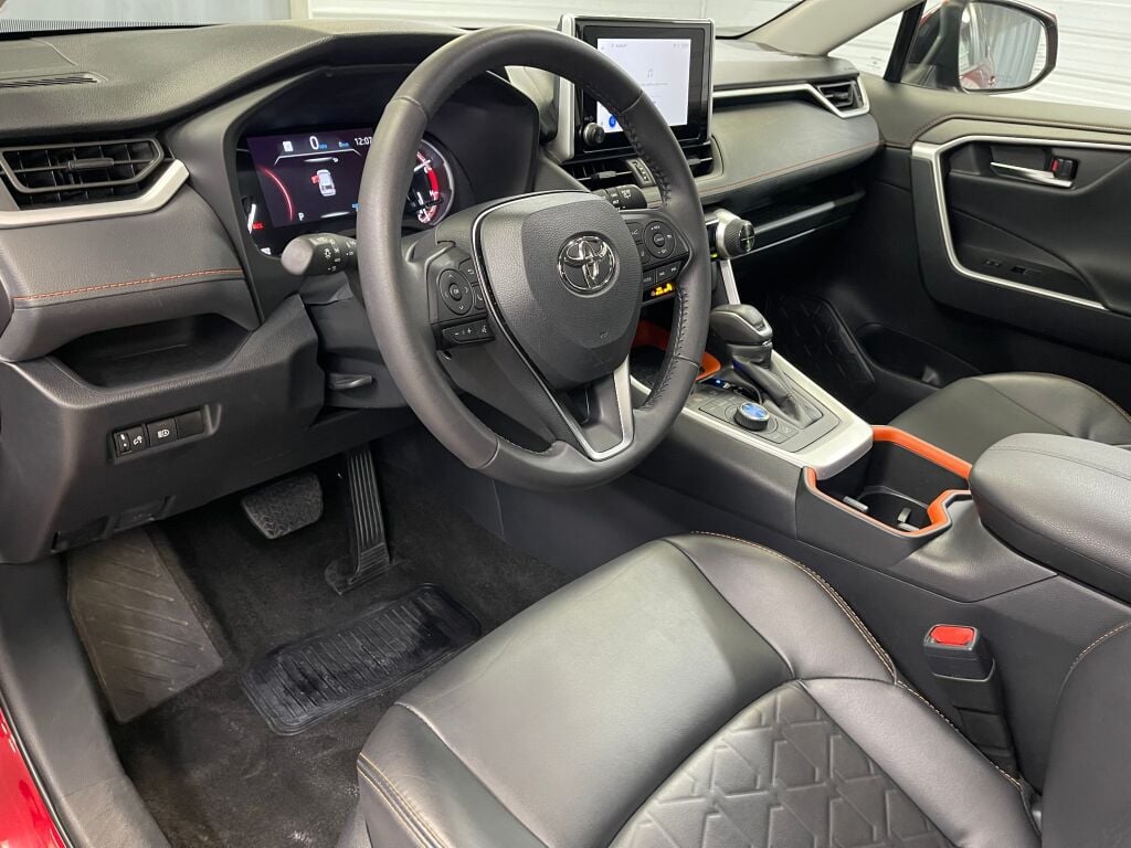 2024 Toyota RAV4 Adventure photo 7