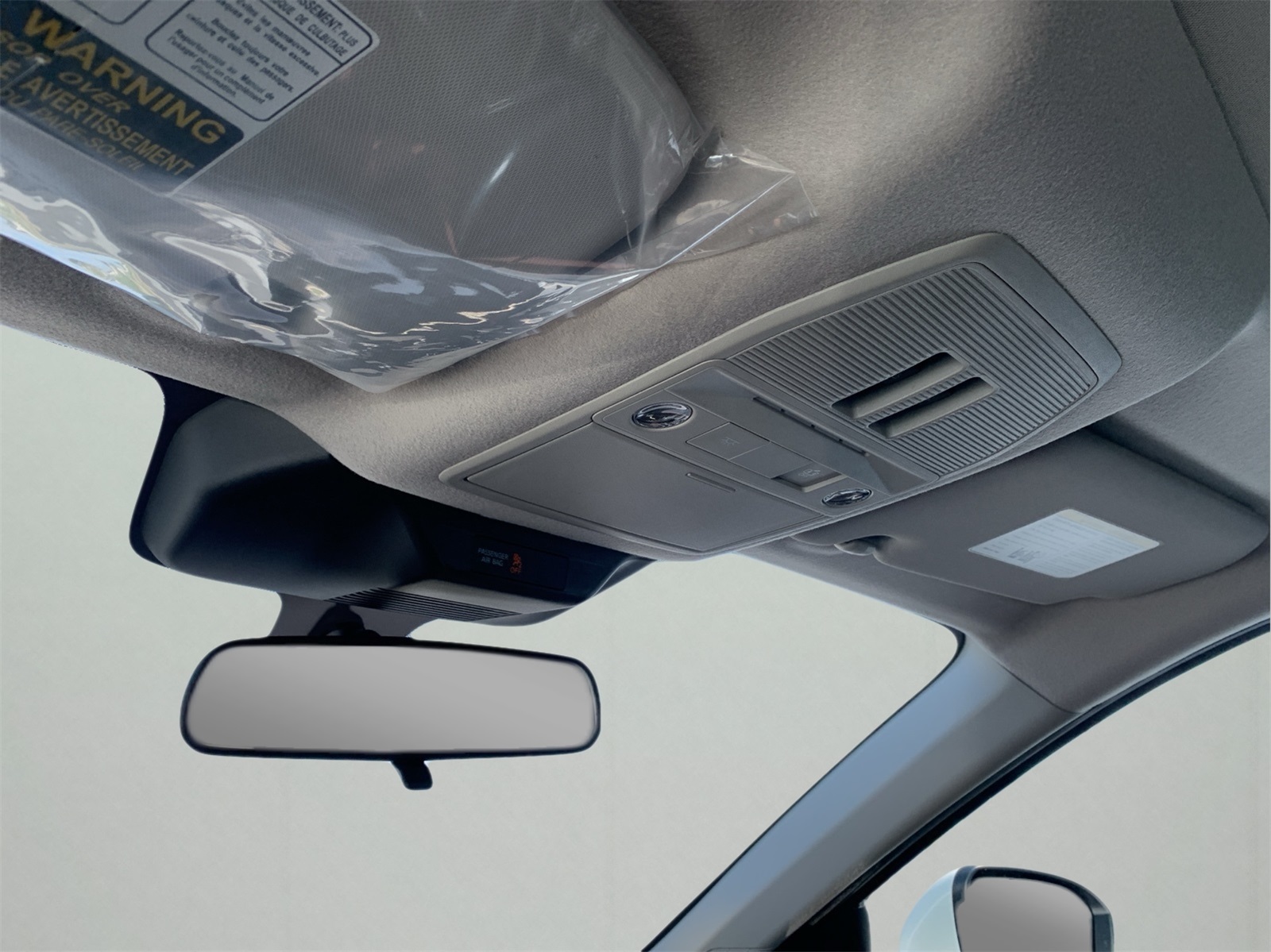 2025 Nissan Kicks SR photo 21