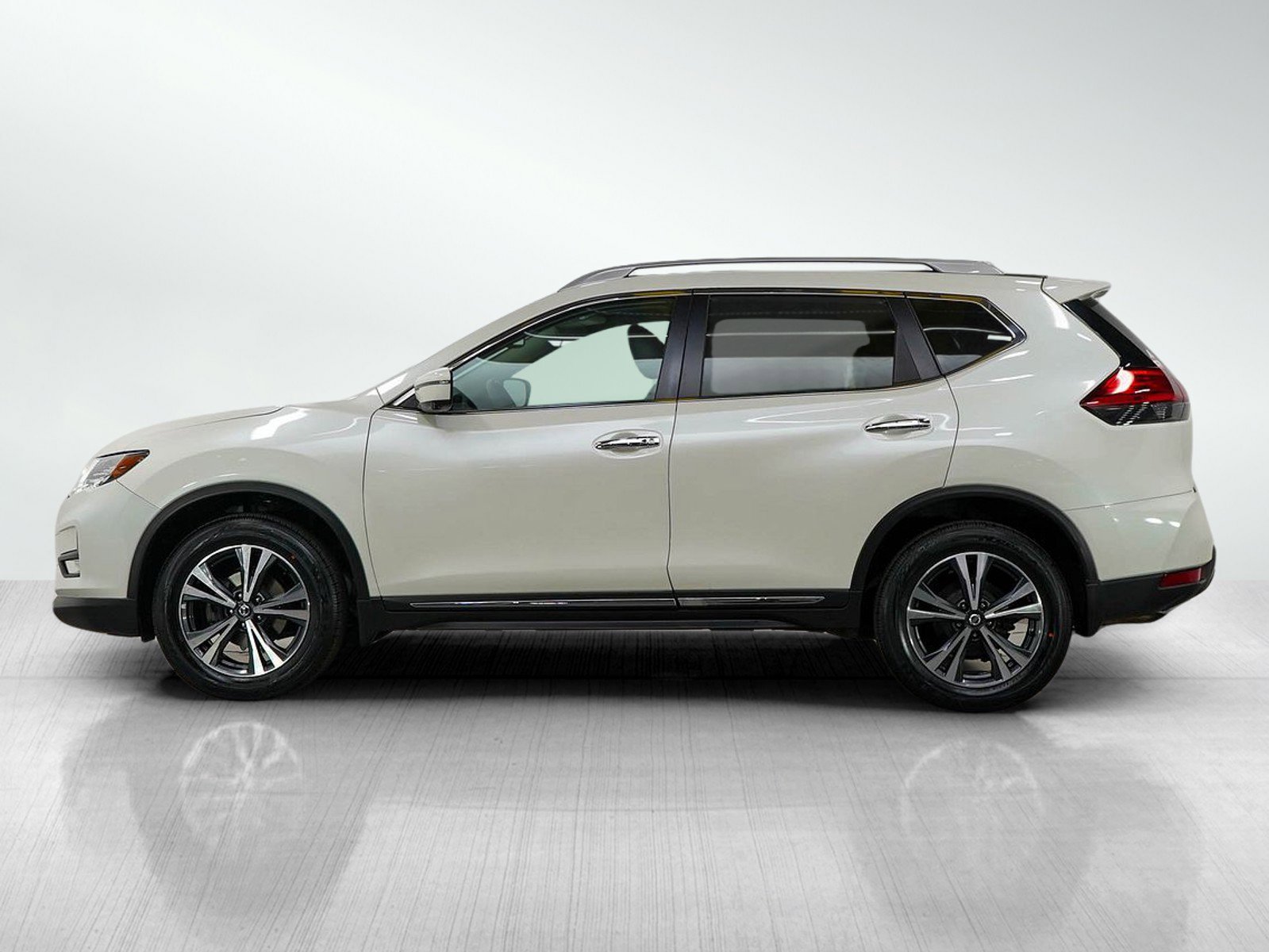 Used 2017 Nissan Rogue SL with VIN 5N1AT2MV0HC865778 for sale in Minneapolis, Minnesota