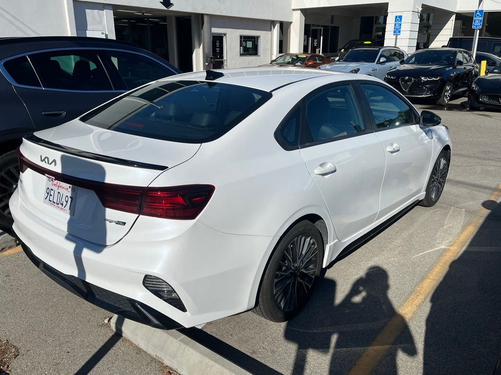 2023 Kia Forte GT photo 4