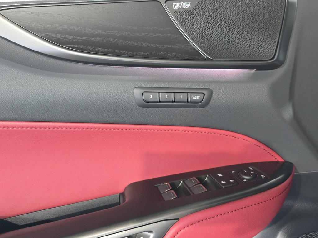 2025 Lexus NX 450h+ Luxury photo 11