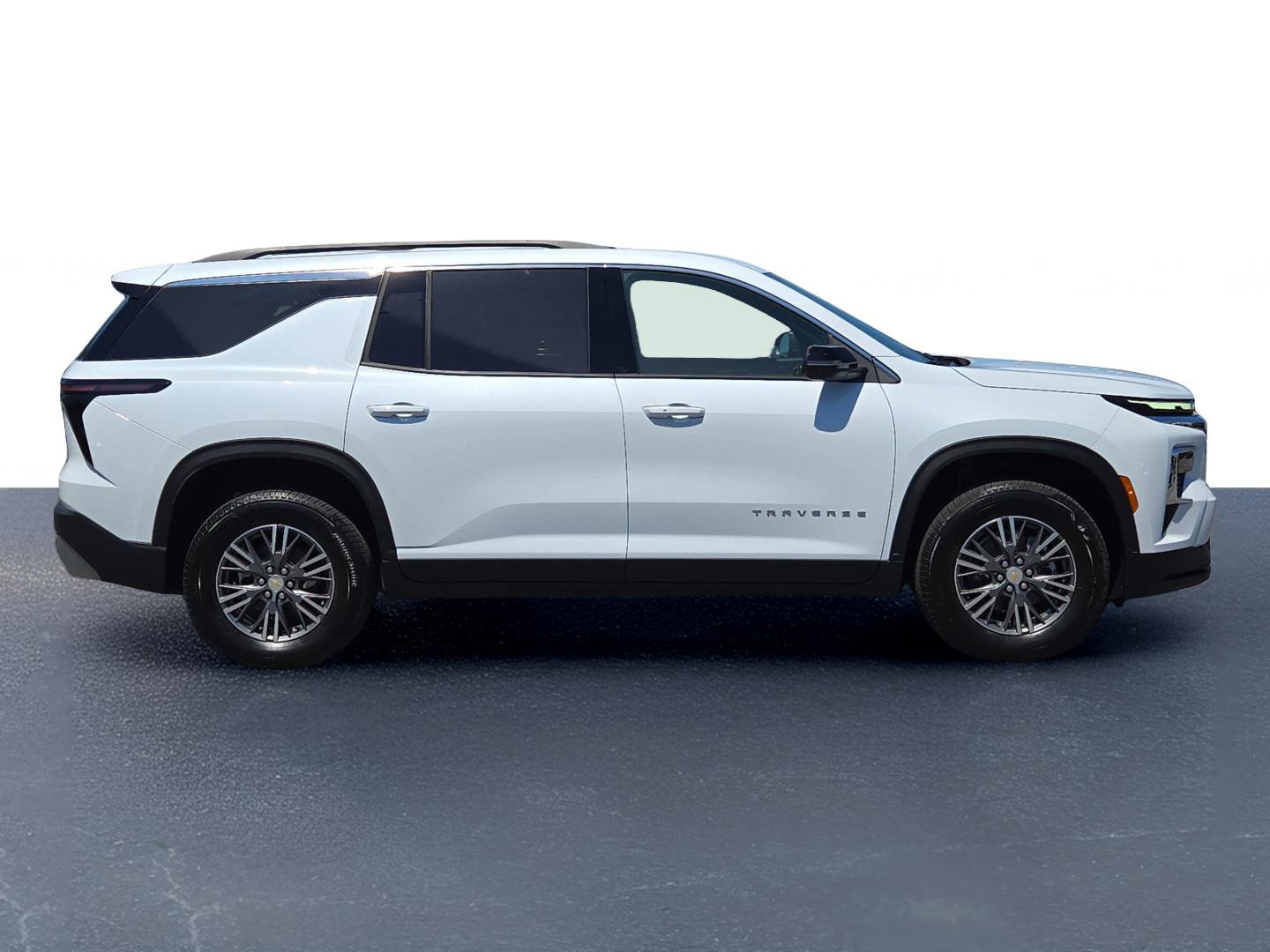 2026 Chevrolet Traverse photo 2