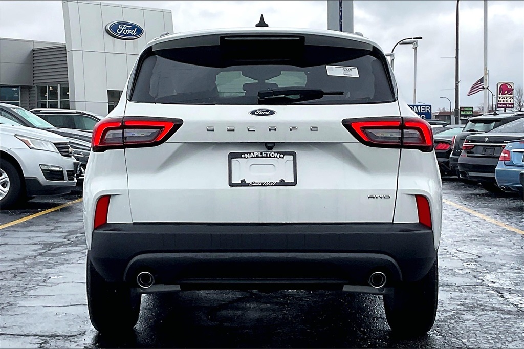 2025 Ford Escape ST-Line photo 4