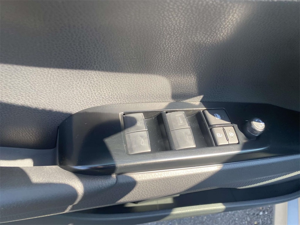 2026 Toyota Camry LE photo 12