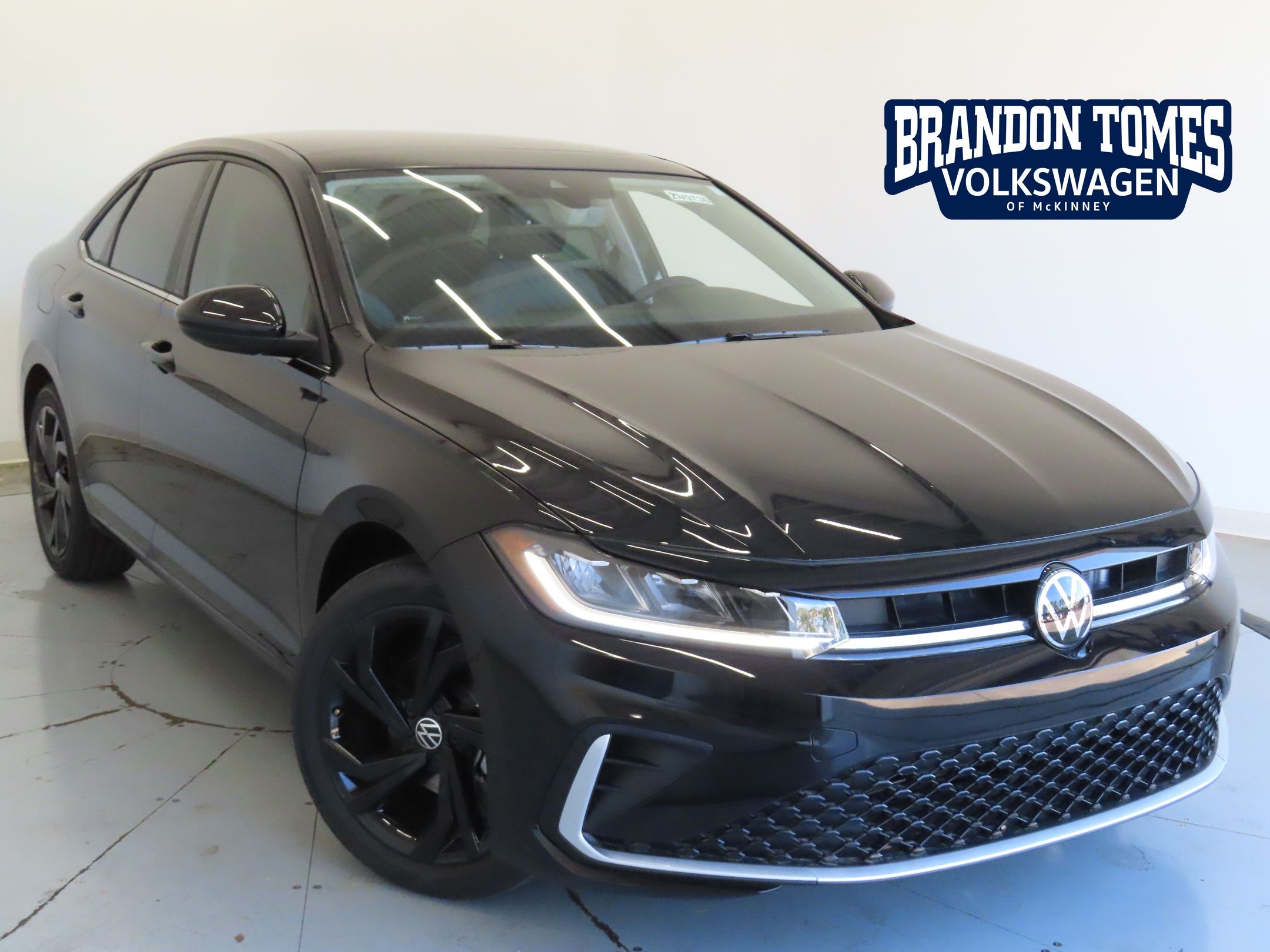 2025 Volkswagen Jetta SE's photo