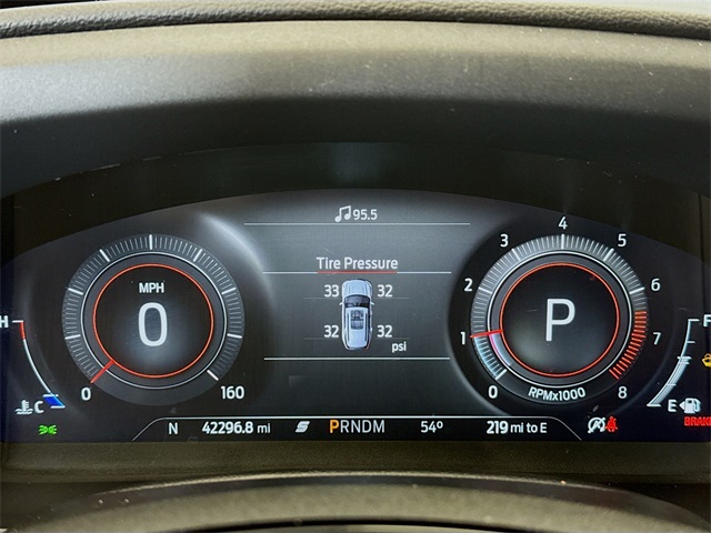 2023 Ford Explorer ST photo 4