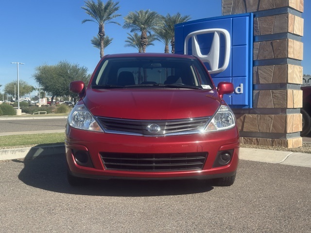 2011 Nissan Versa 1.8 S photo 4