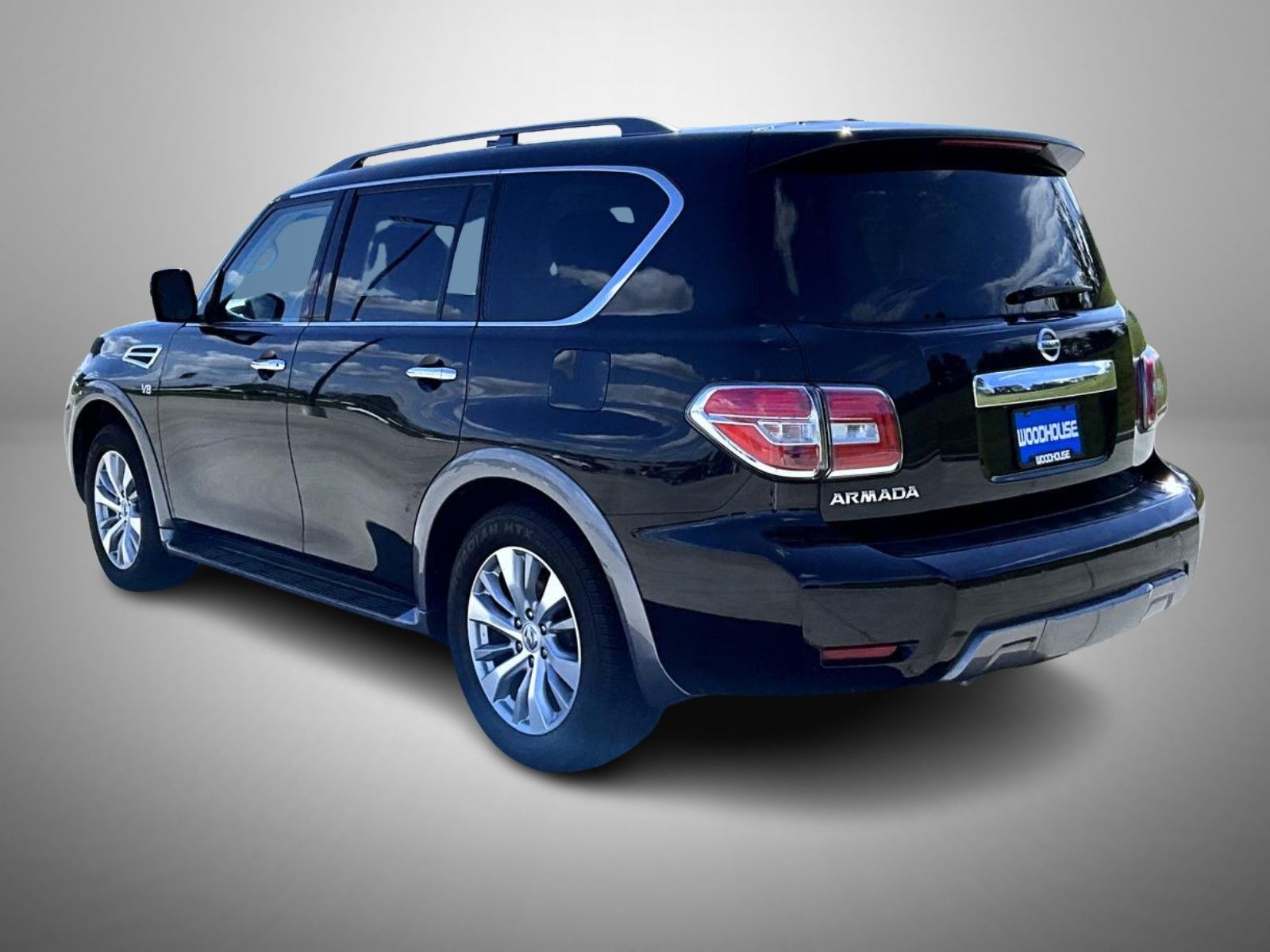 2019 Nissan Armada SV photo 4
