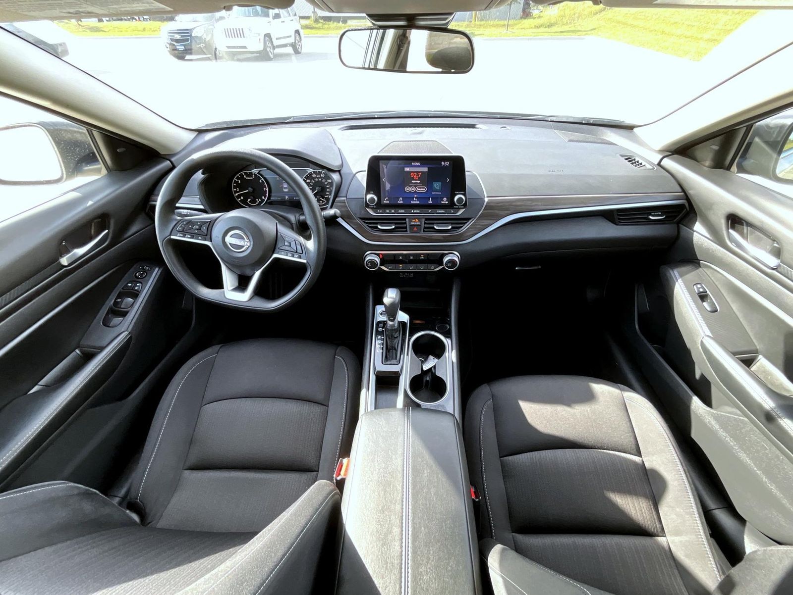 2024 Nissan Altima 2.5 SV photo 14