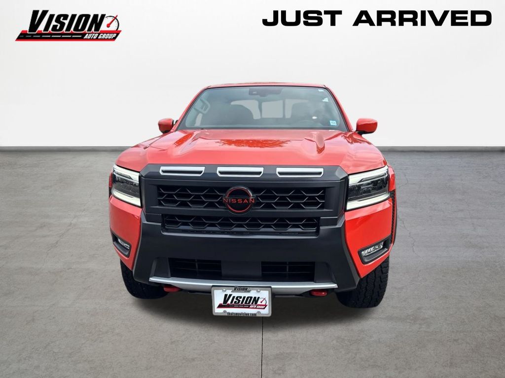 2025 Nissan Frontier PRO-4X photo 2