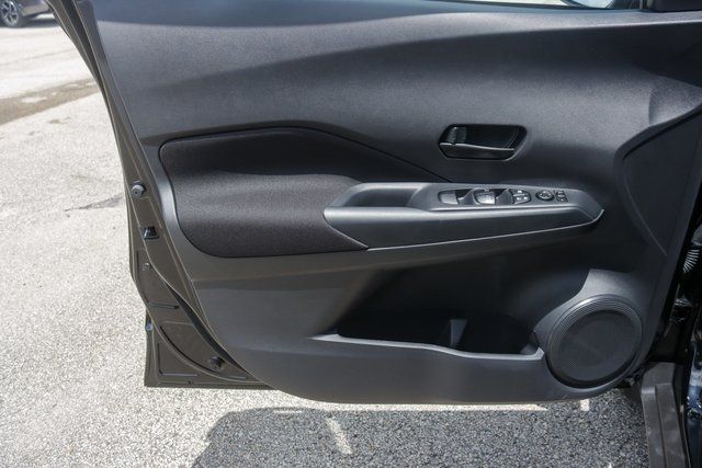 2025 Nissan Kicks Play S photo 8