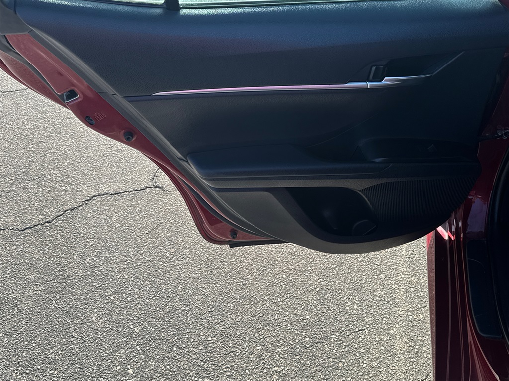 2021 Toyota Camry LE photo 19