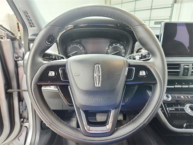 2022 Lincoln Corsair Standard photo 22