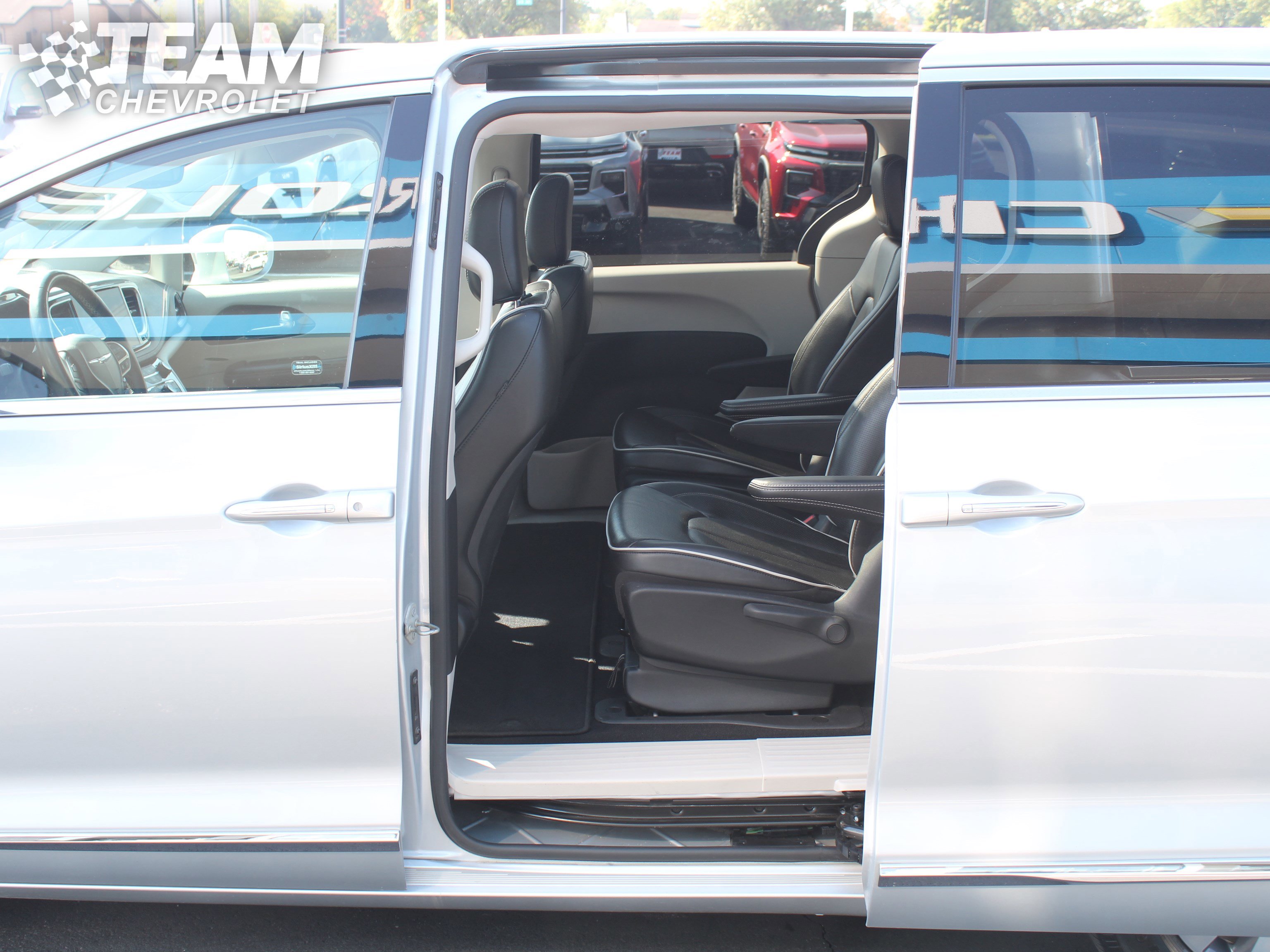 2022 Chrysler Pacifica Hybrid Limited photo 20