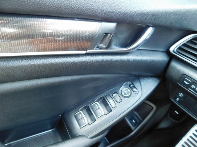 2022 Honda Accord Sport 2.0T photo 22