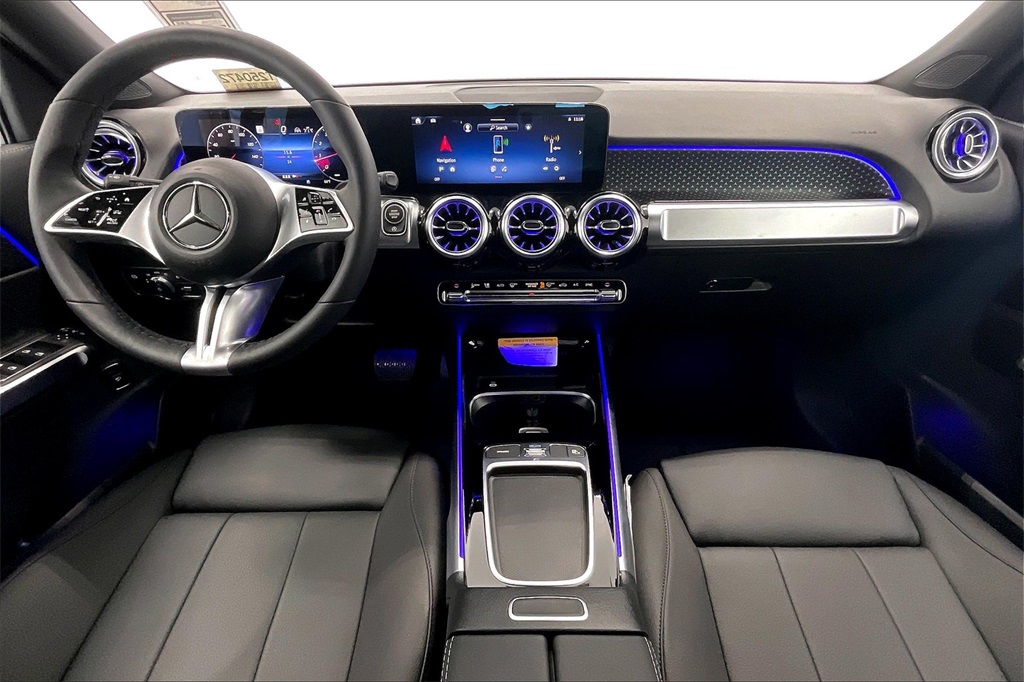 2025 Mercedes Benz GLB 250 4MATIC photo 4
