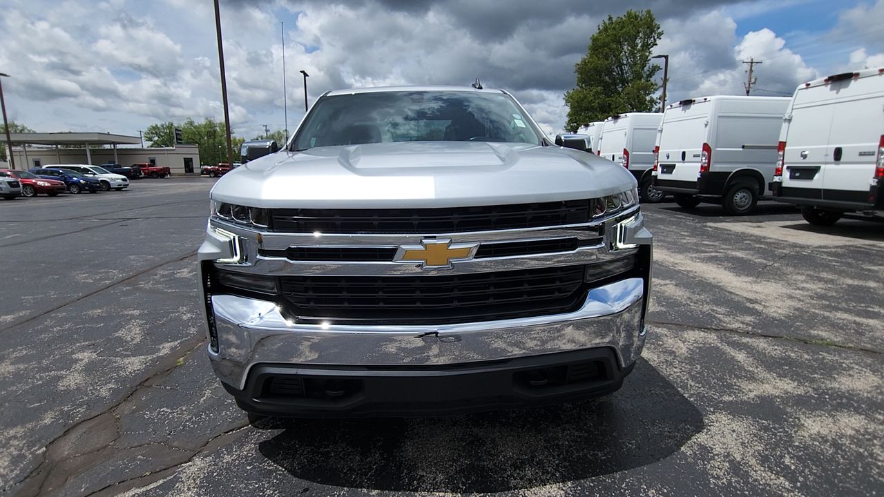 2022 Chevrolet Silverado 1500 photo 2