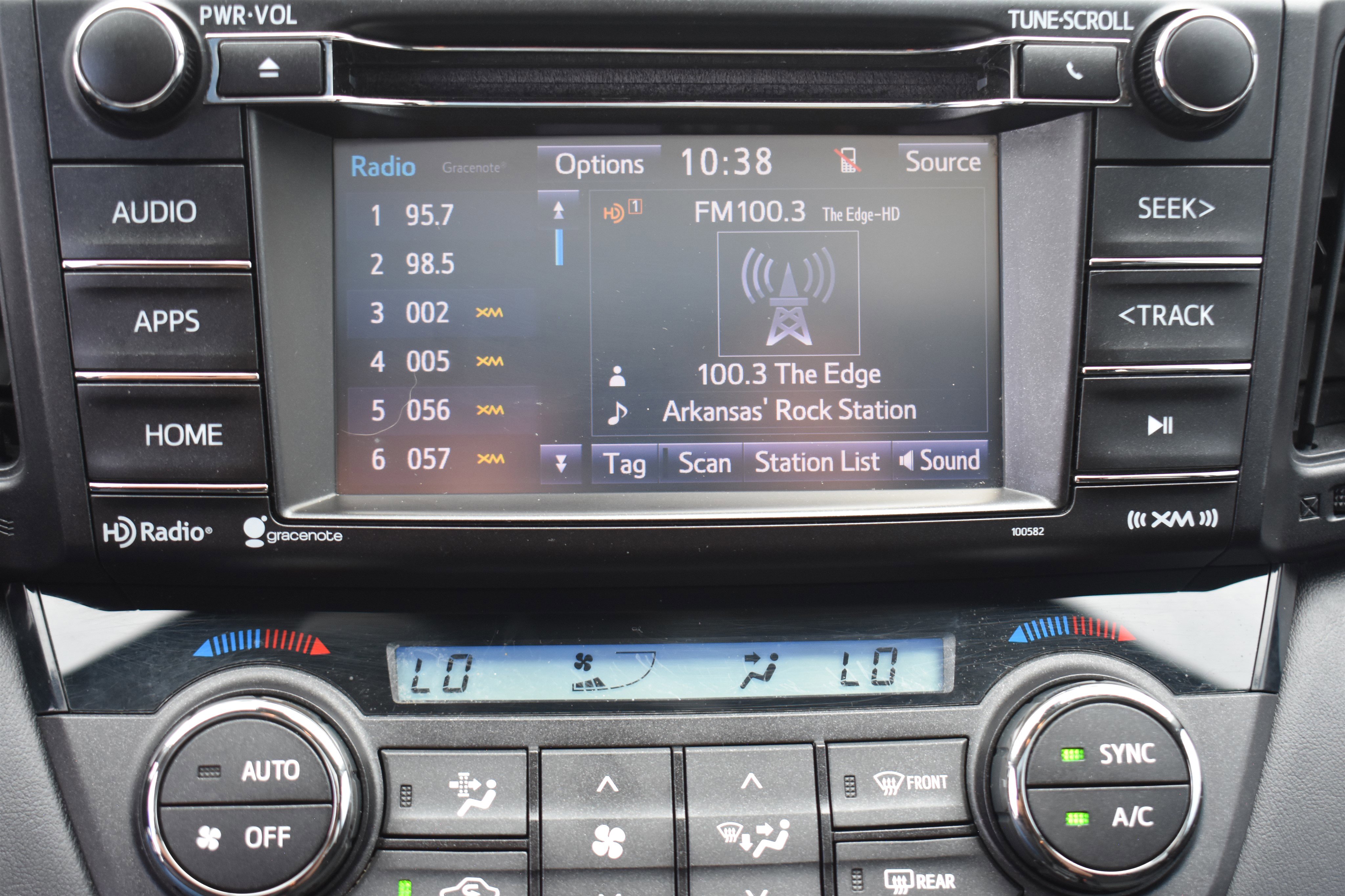 2017 Toyota RAV4 XLE photo 12
