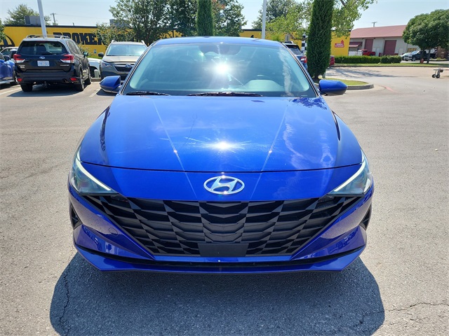 2022 Hyundai Elantra SEL Convenience photo 6