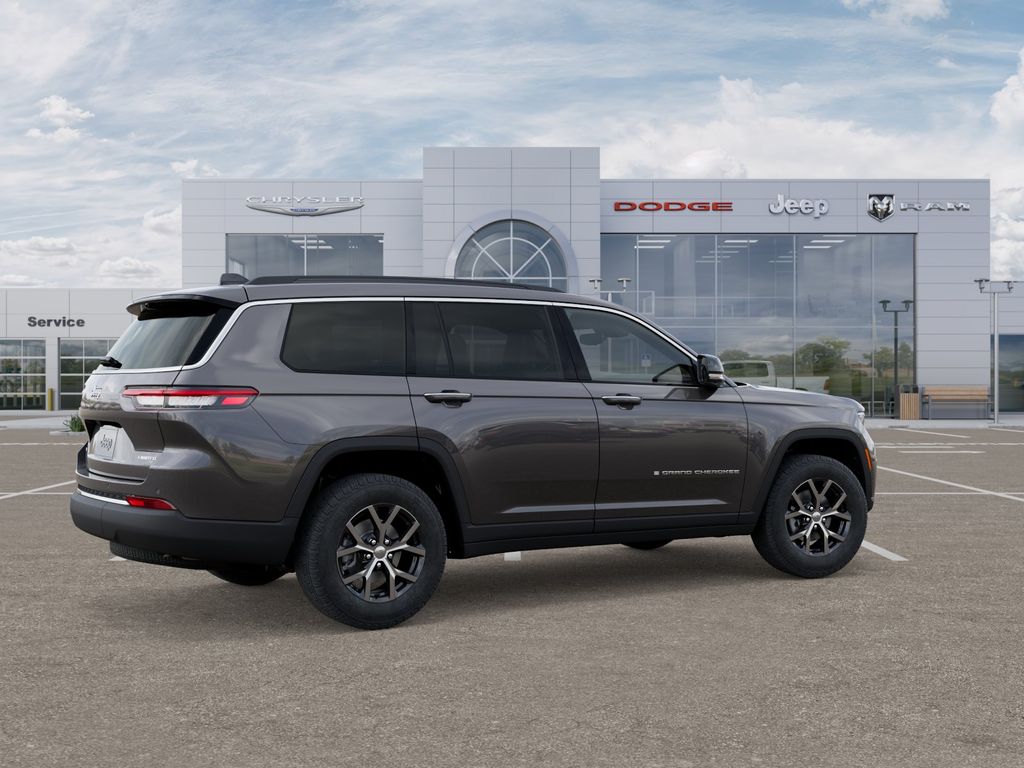 2025 Jeep Grand Cherokee Limited photo 3