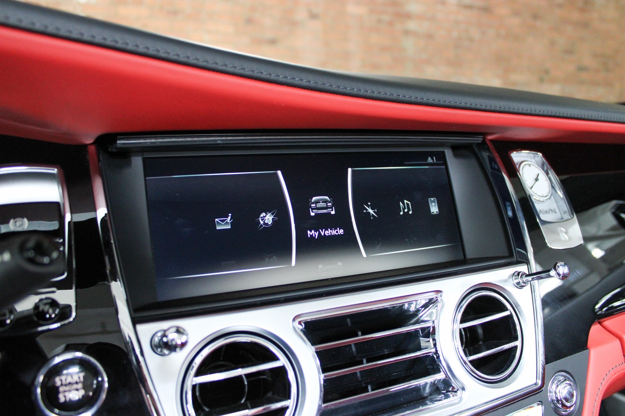 2019 Rolls Royce Dawn photo 24