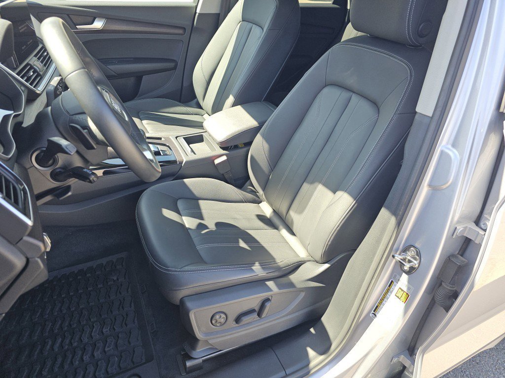 2022 Audi Q5 45 S line Premium photo 5