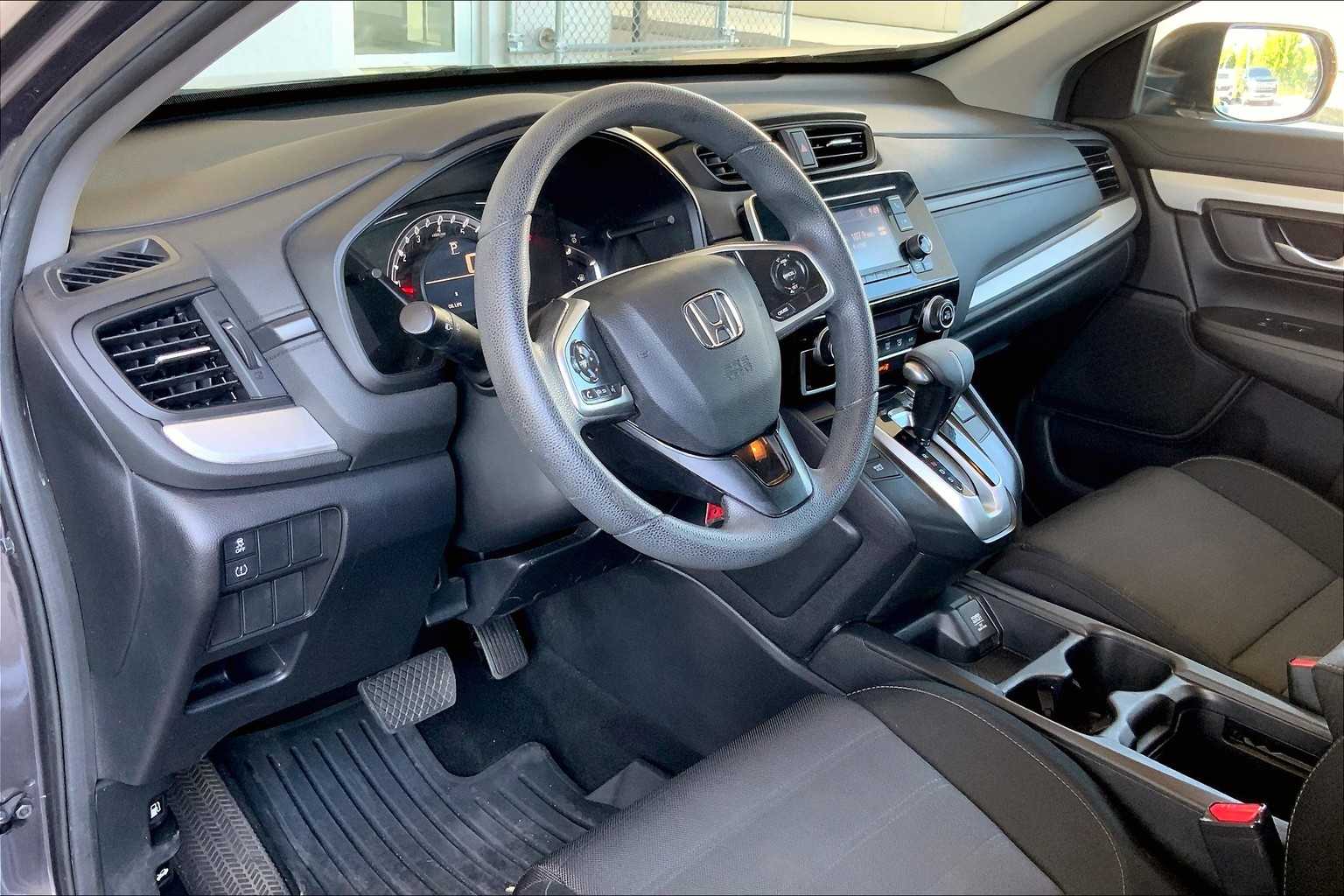 2019 Honda CR-V LX photo 17