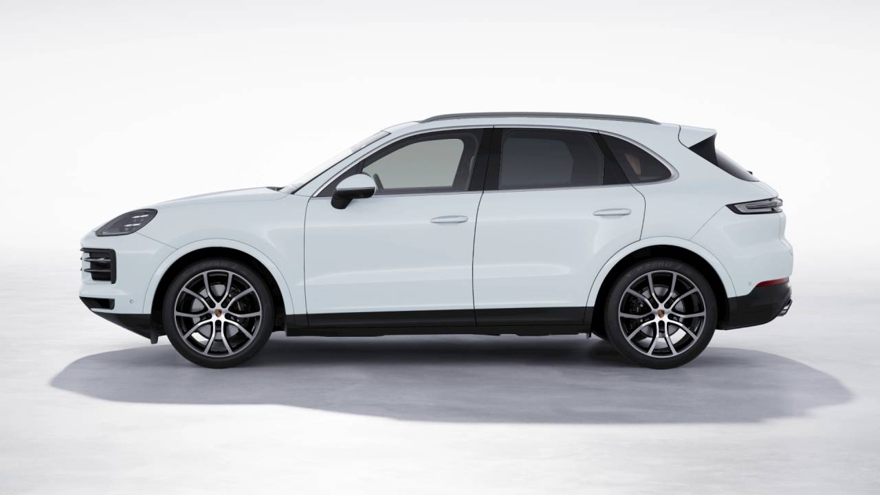 2026 Porsche Cayenne photo 2