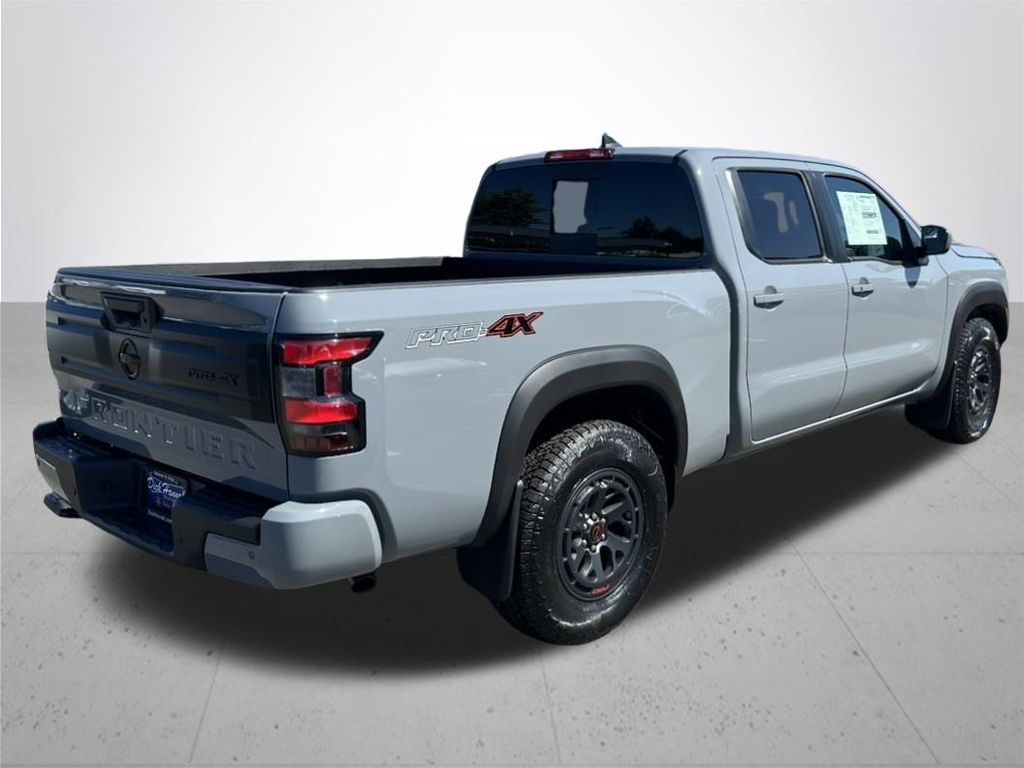 2025 Nissan Frontier PRO-4X photo 7