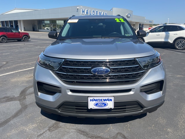 2022 Ford Explorer XLT photo 2