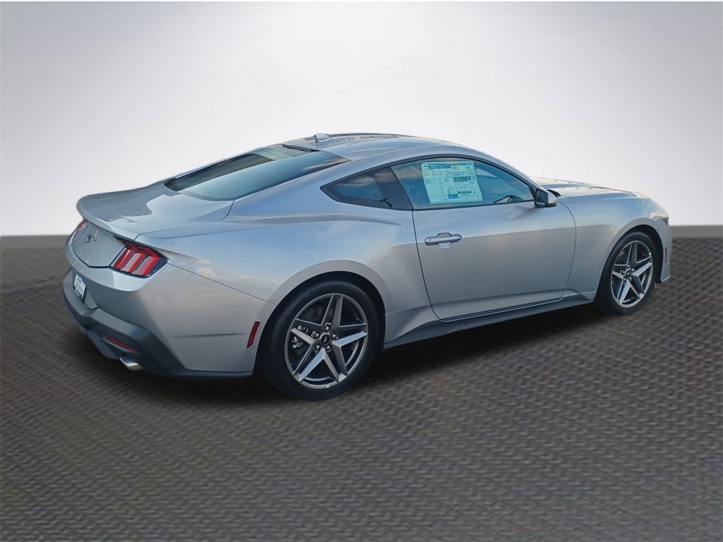 2025 Ford Mustang EcoBoost photo 4