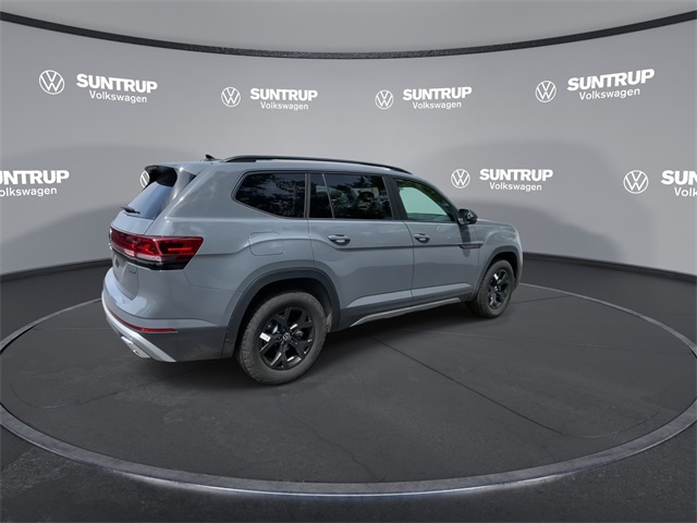 2025 Volkswagen Atlas Peak Edition SE Technology photo 17