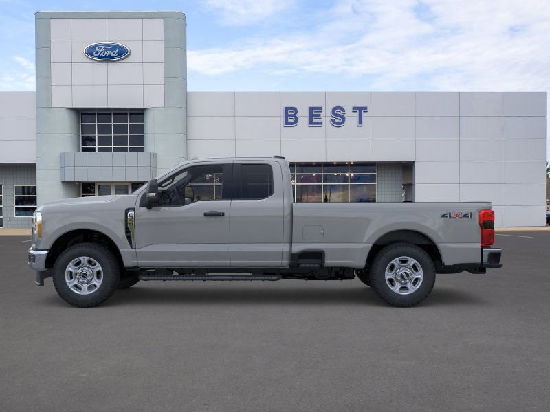 2026 Ford F-350 XLT photo 3