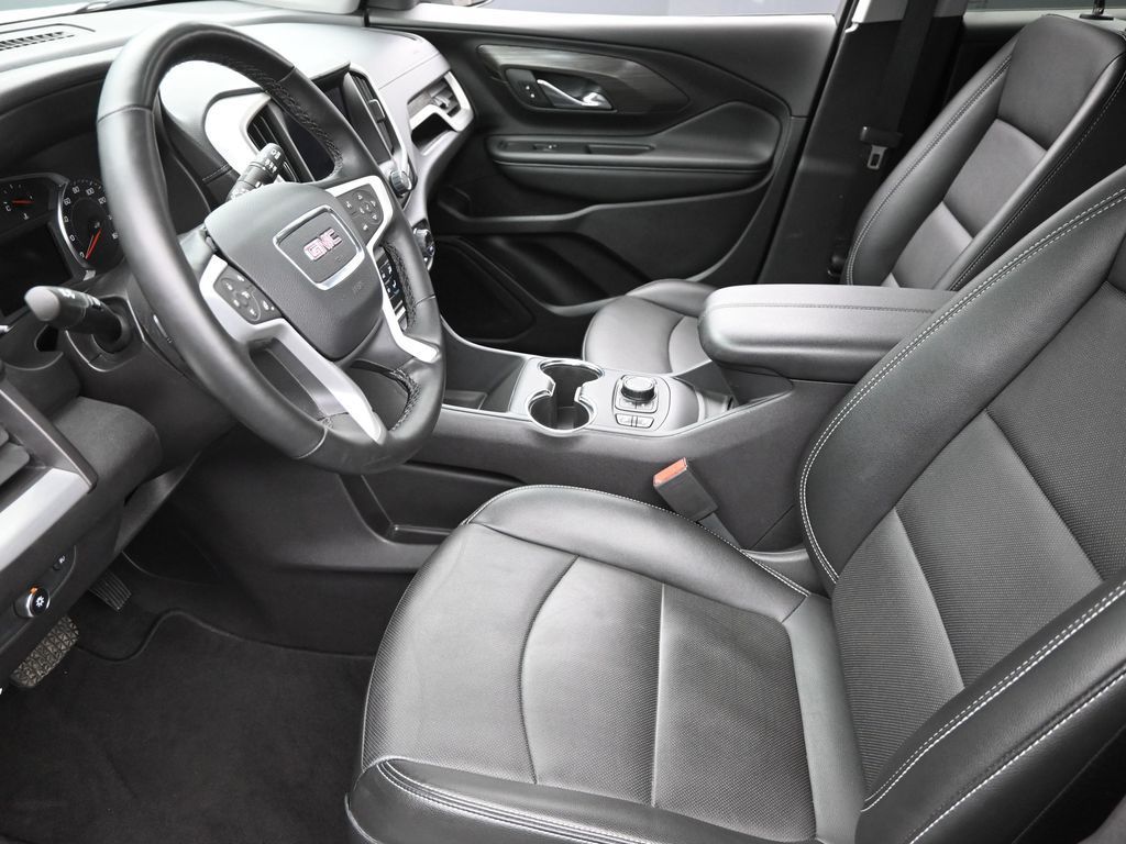 2024 Gmc Terrain SLT photo 9