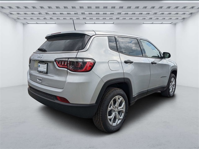2024 Jeep Compass Sport photo 3