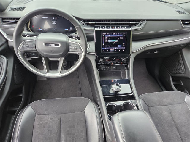 2023 Jeep Grand Cherokee Altitude photo 8
