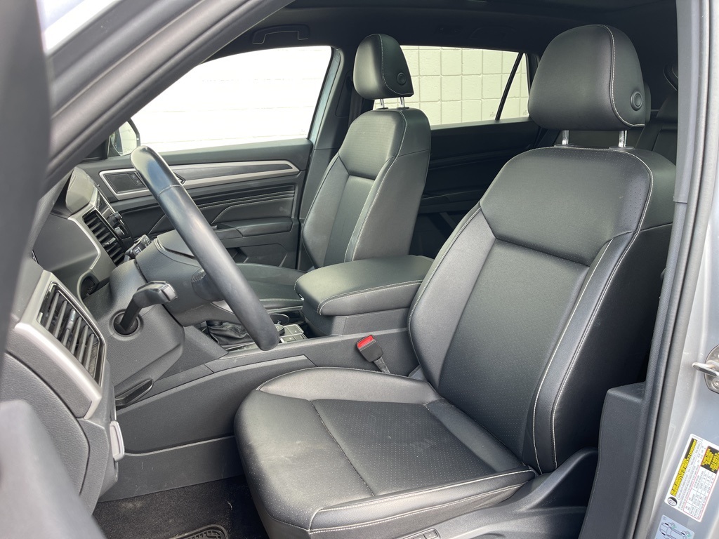 2020 Volkswagen Atlas Cross Sport V6 SEL photo 9