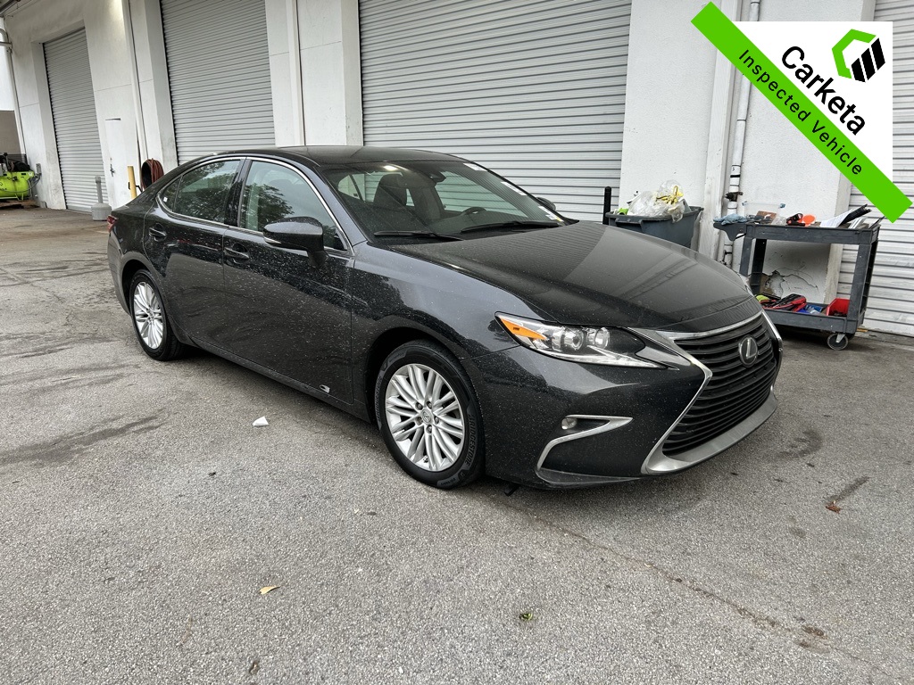 2017 Lexus ES 350's photo