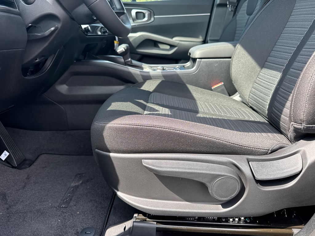 2026 Kia Sorento S photo 10