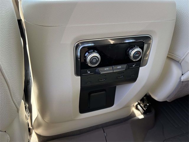 2025 Gmc Yukon Denali photo 15